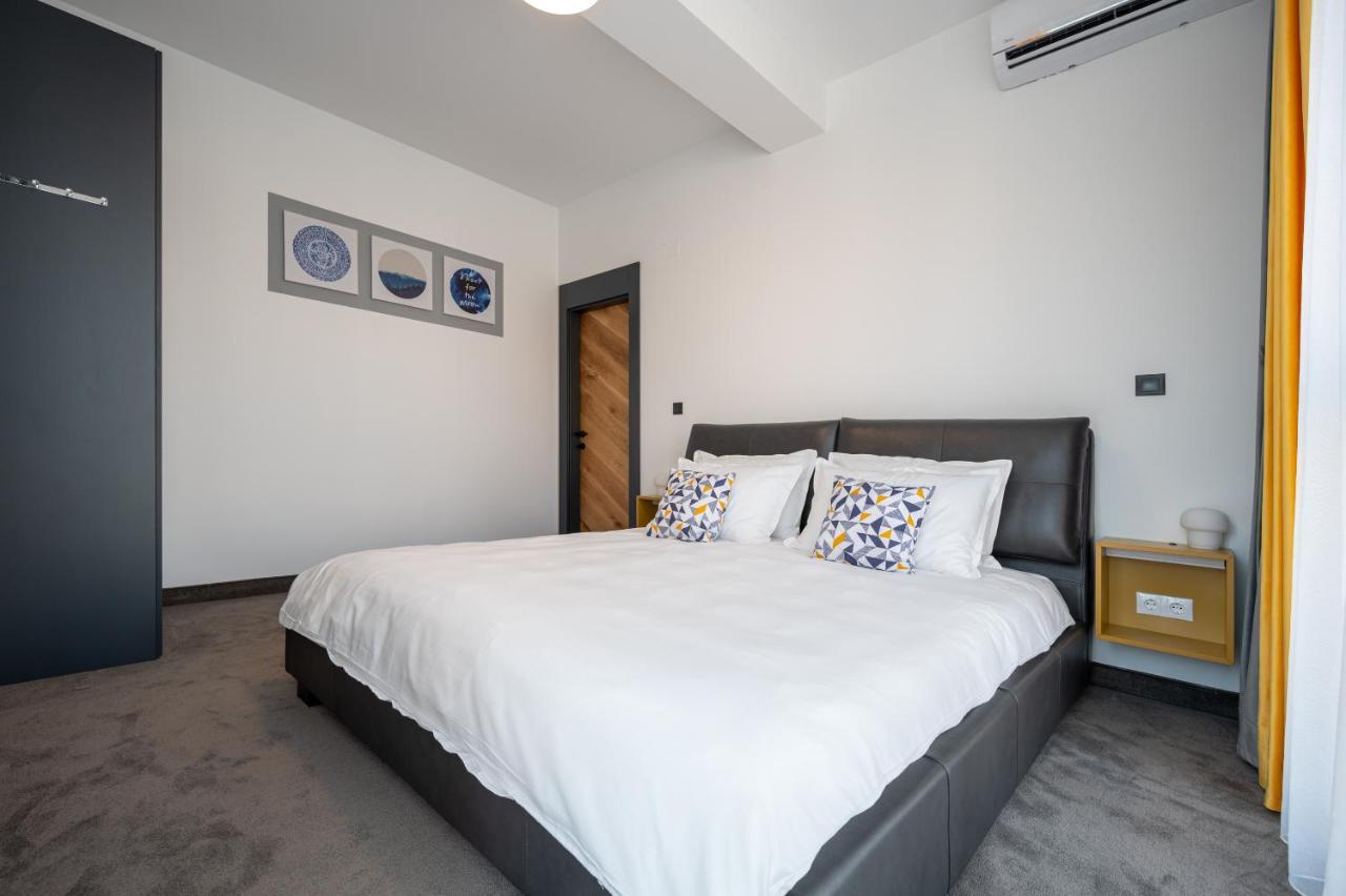 Aparthotel Calvin Oradea Exterior foto