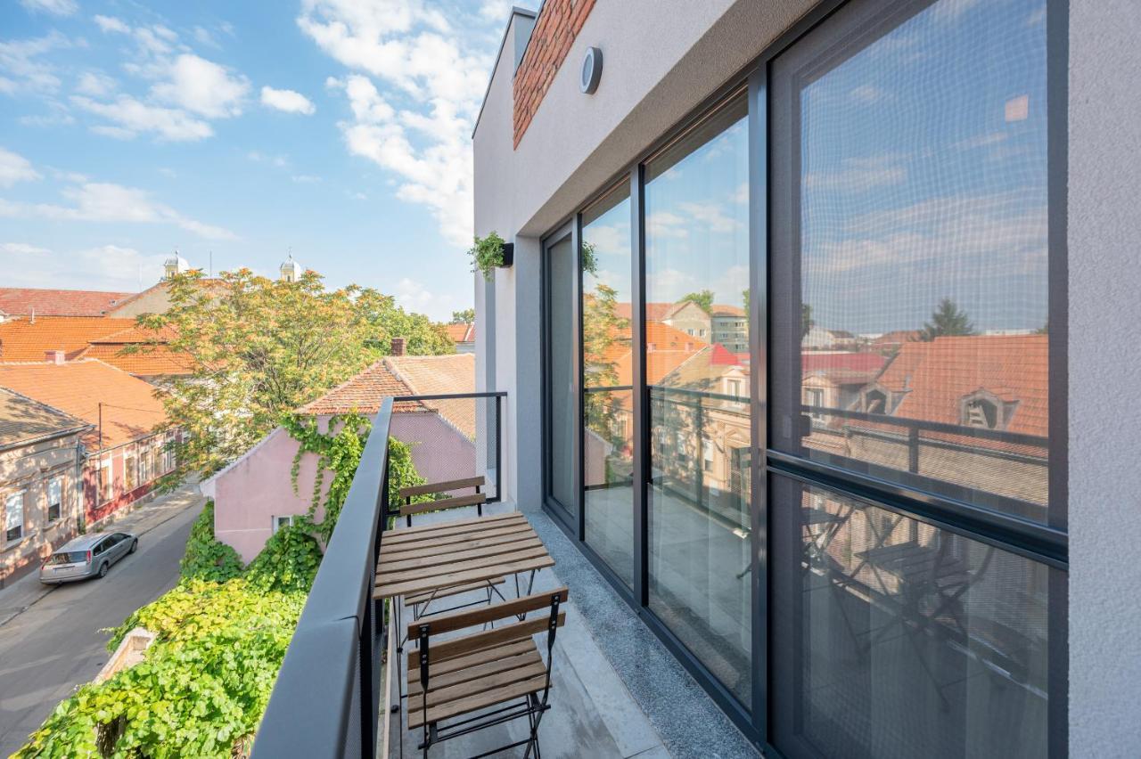 Aparthotel Calvin Oradea Exterior foto