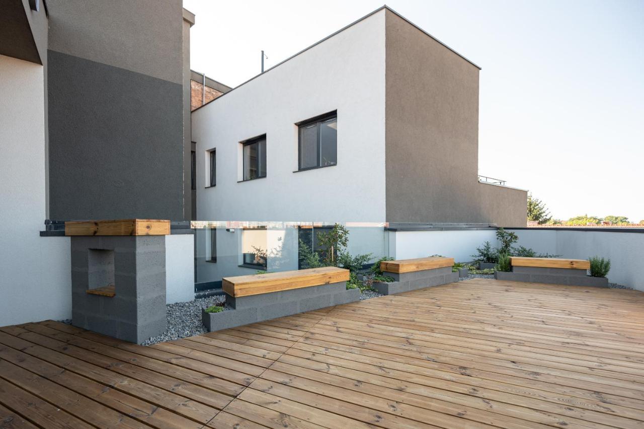 Aparthotel Calvin Oradea Exterior foto